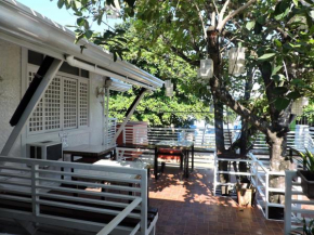 Orange Mangrove Pension House